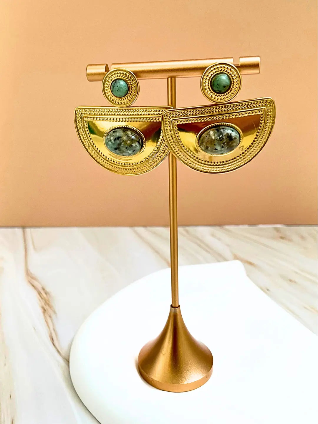 Boucles d'oreilles Cali ornées de pierres naturelles Turquoise d'Afrique