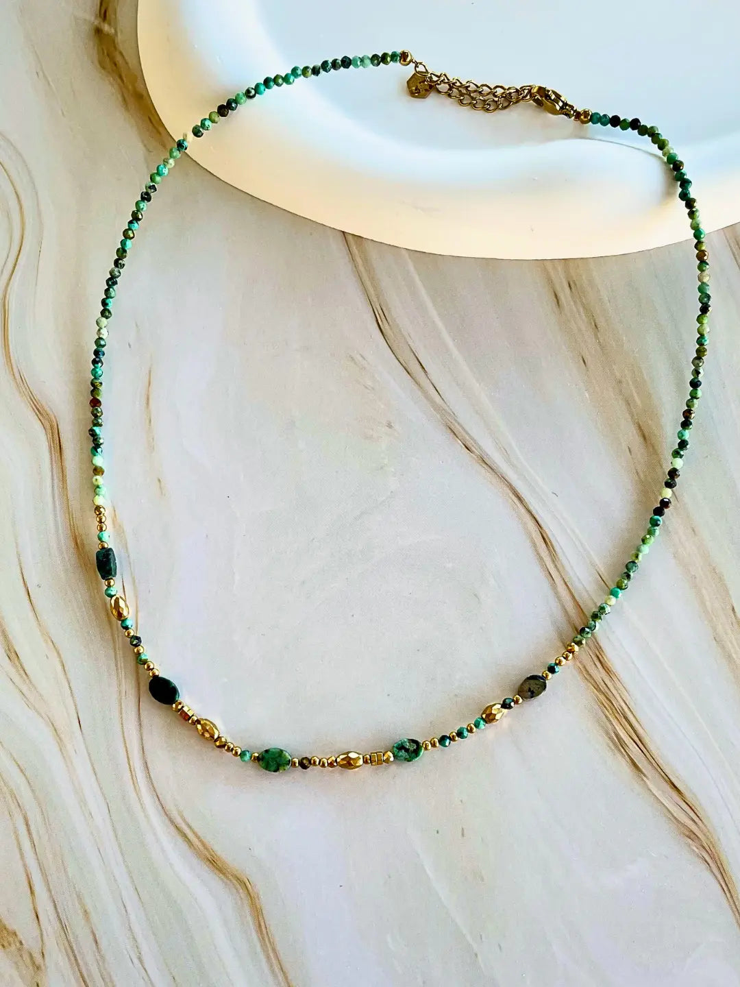 Collier Alma en pierres naturelles Turquoise d'Afrique